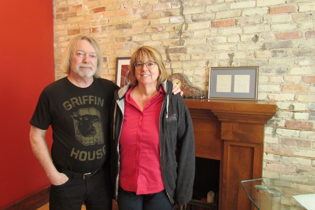 Growing the Seven Steps Up Fan Base: Gary and Michelle Hanks celebrate the fifth anniversary of Pin Drop Concerts this week. (Photo/Matt Marn)